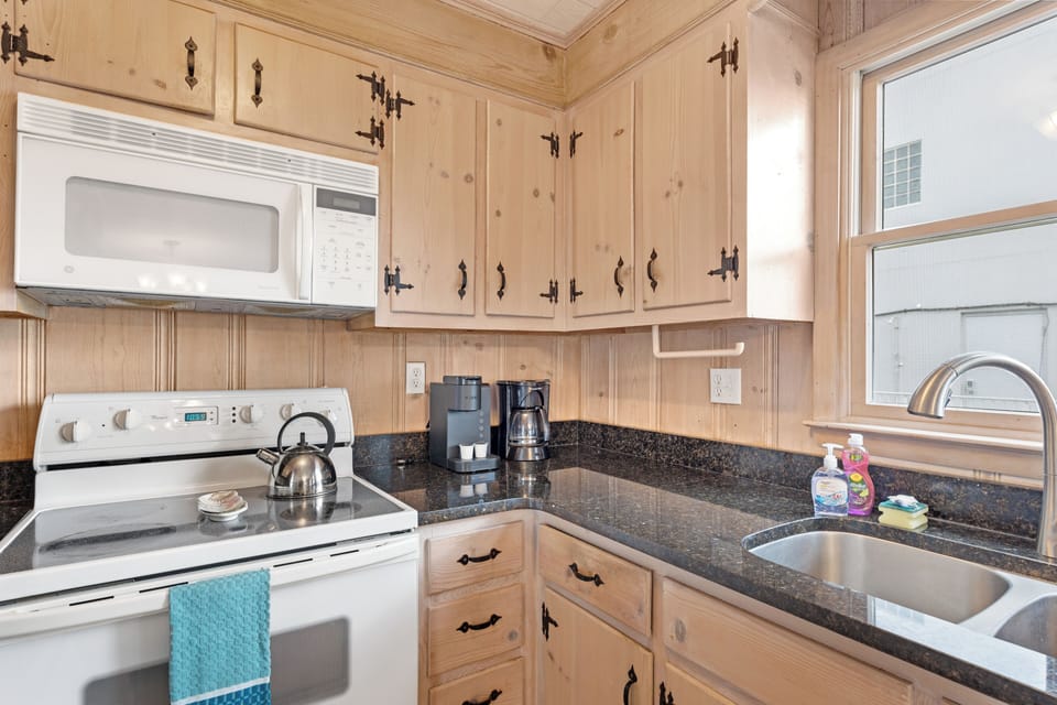 Kitchen 1