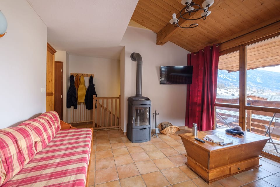 Please note that the woodstove fireplace is not guaranteed in all the units. 