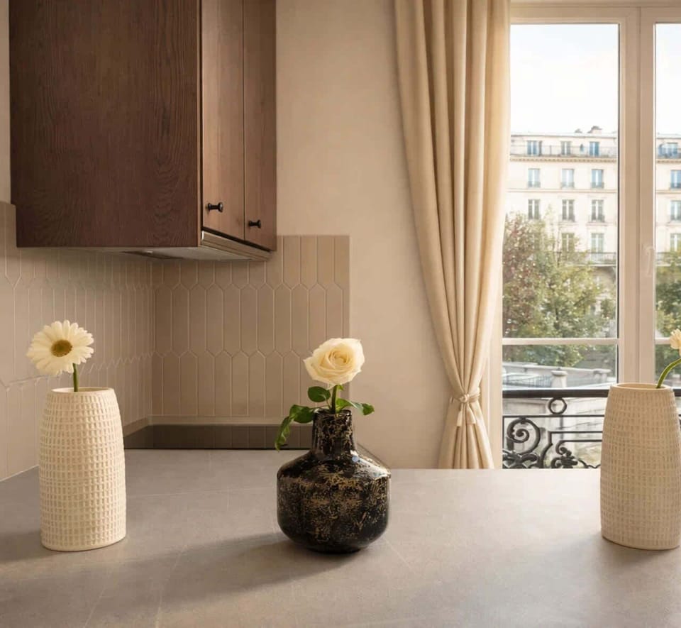 The kitchen is well equipped for a perfect stay !
