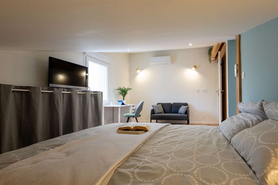 bedroom 2 (1st floor)