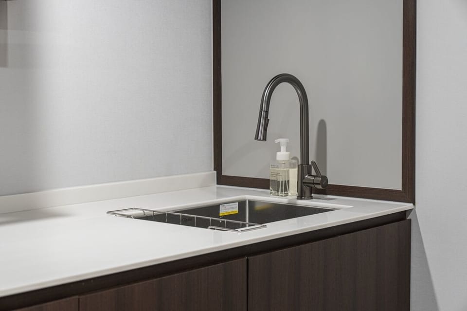 KUROISH | Private kitchenette | Coffee/tea maker, dining tables