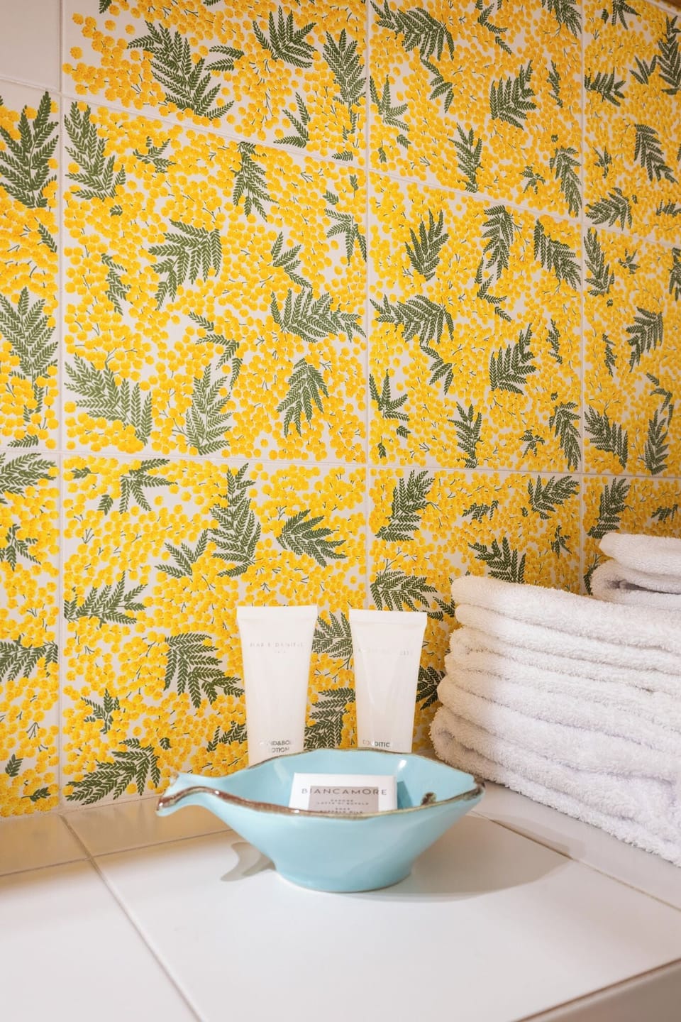 Superior Double Room, Ocean View | Bathroom | Eco-friendly toiletries, hair dryer, slippers, bidet