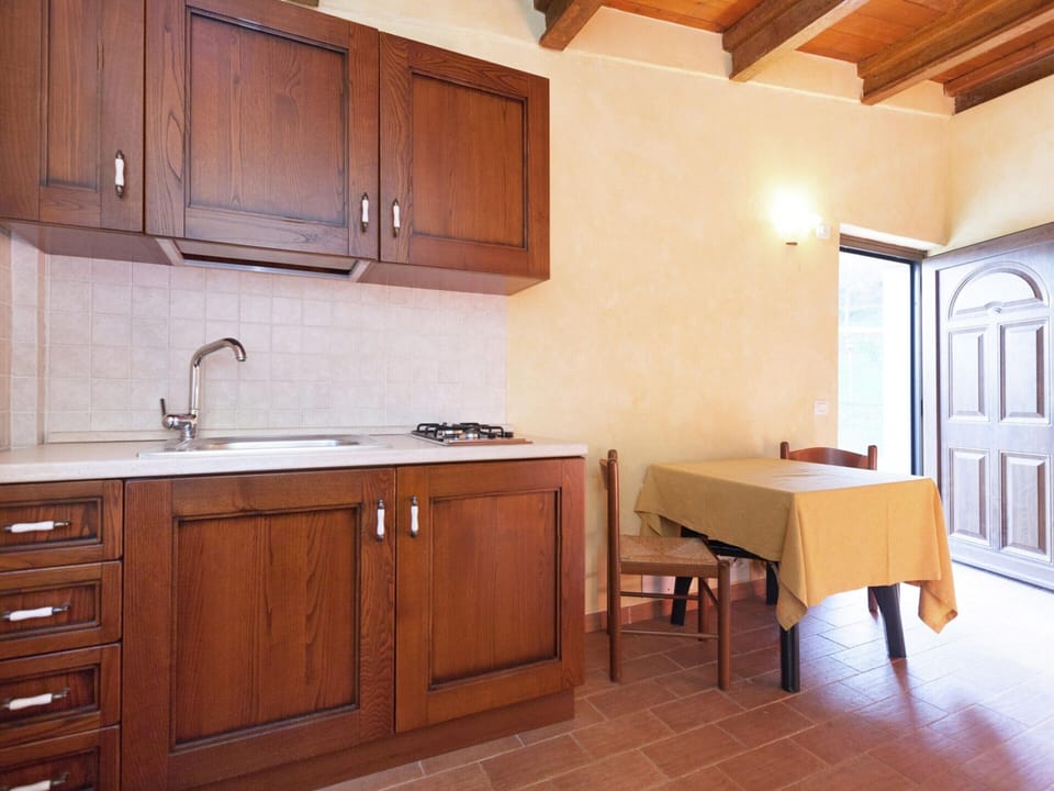 Classic House, 1 Bedroom | Private kitchen | Coffee/tea maker