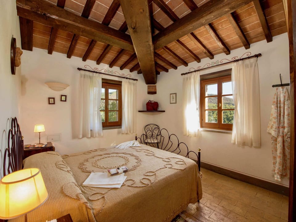 Comfort House, 2 Bedrooms | 3 bedrooms, individually furnished, bed sheets