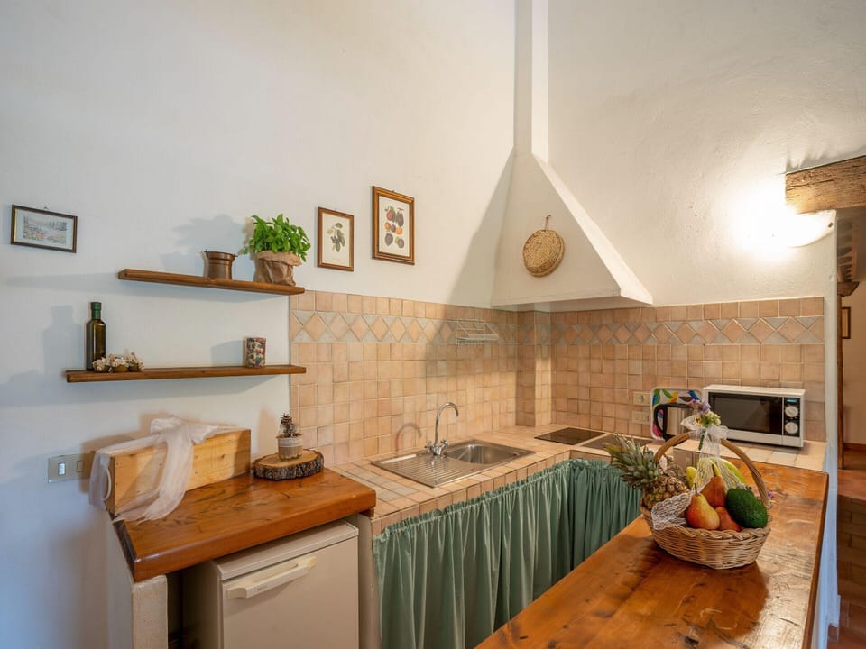 Deluxe House, 2 Bedrooms | Private kitchen | Fridge, microwave, coffee/tea maker, electric kettle