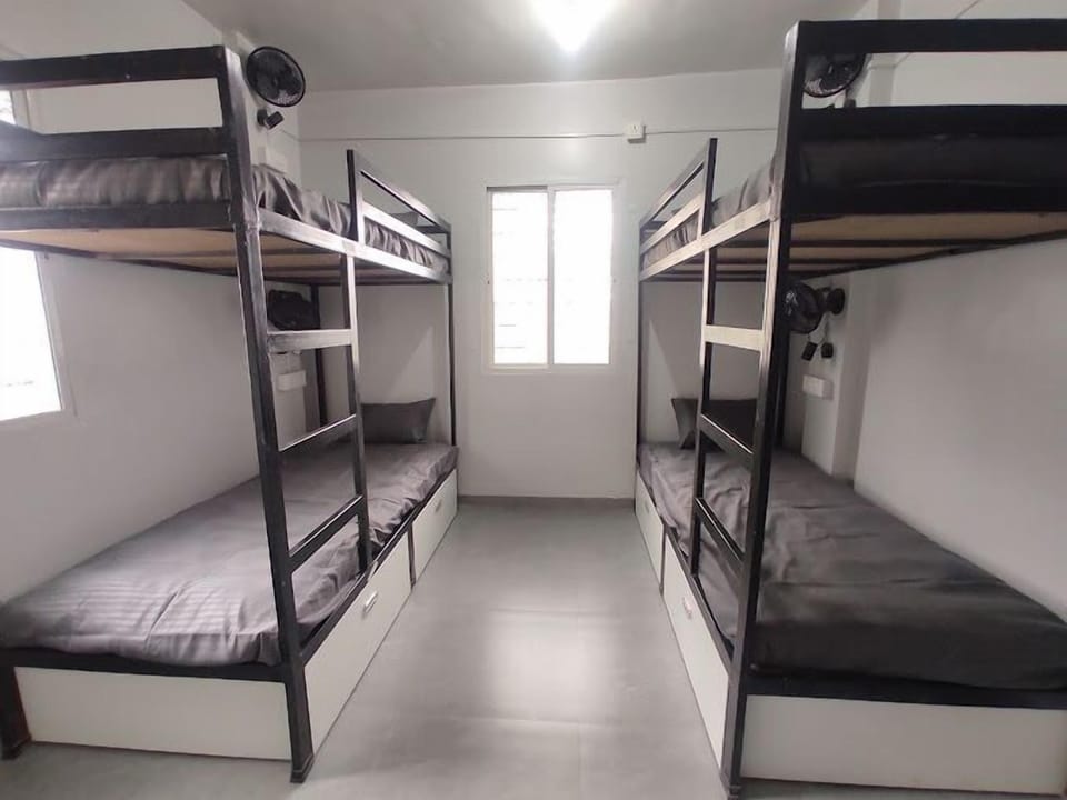 Basic Shared Dormitory | Free WiFi