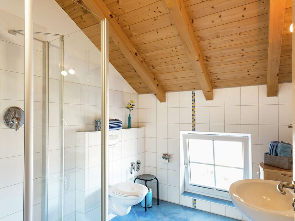 Classic House, 2 Bedrooms | Bathroom | Shower