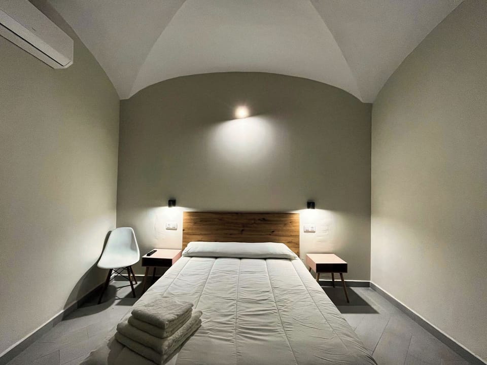 Soundproofing, free WiFi