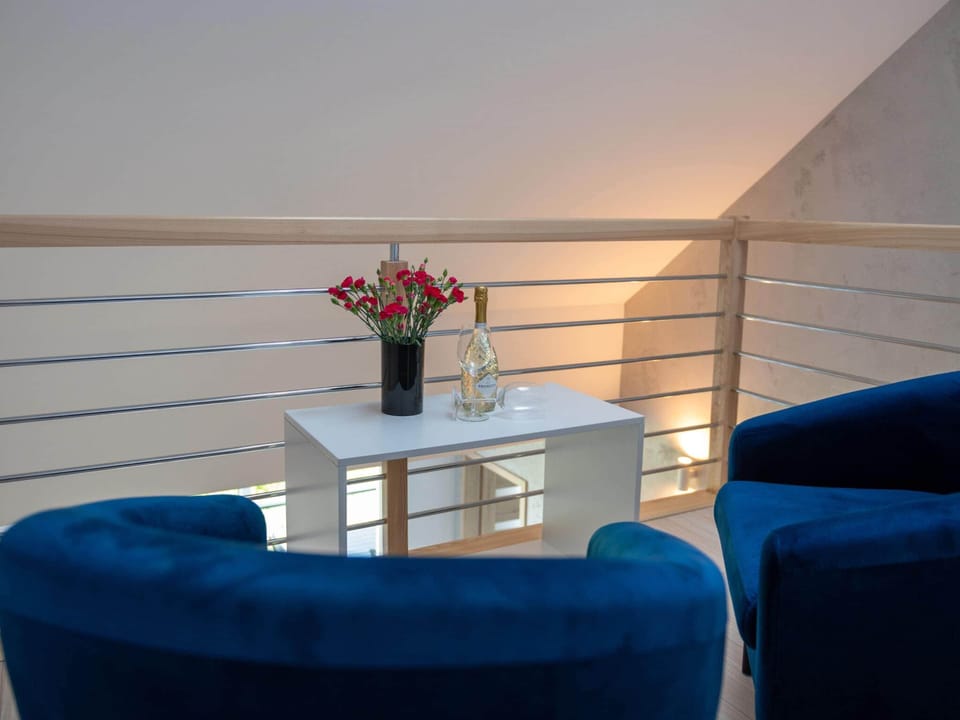 Classic Apartment, 3 Bedrooms | Interior