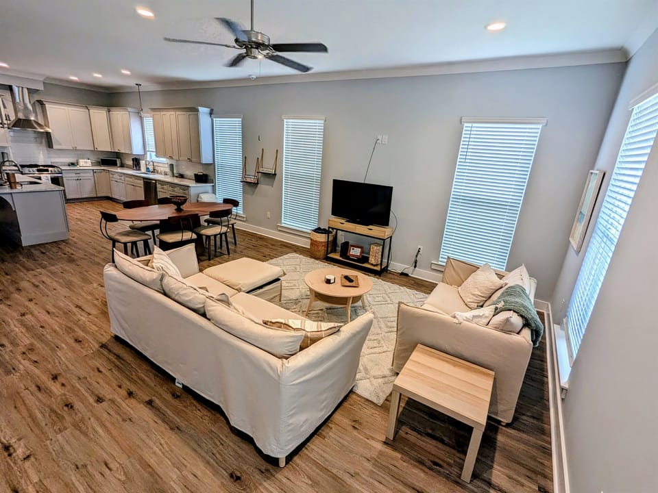 Open floor plan with spacious living area.