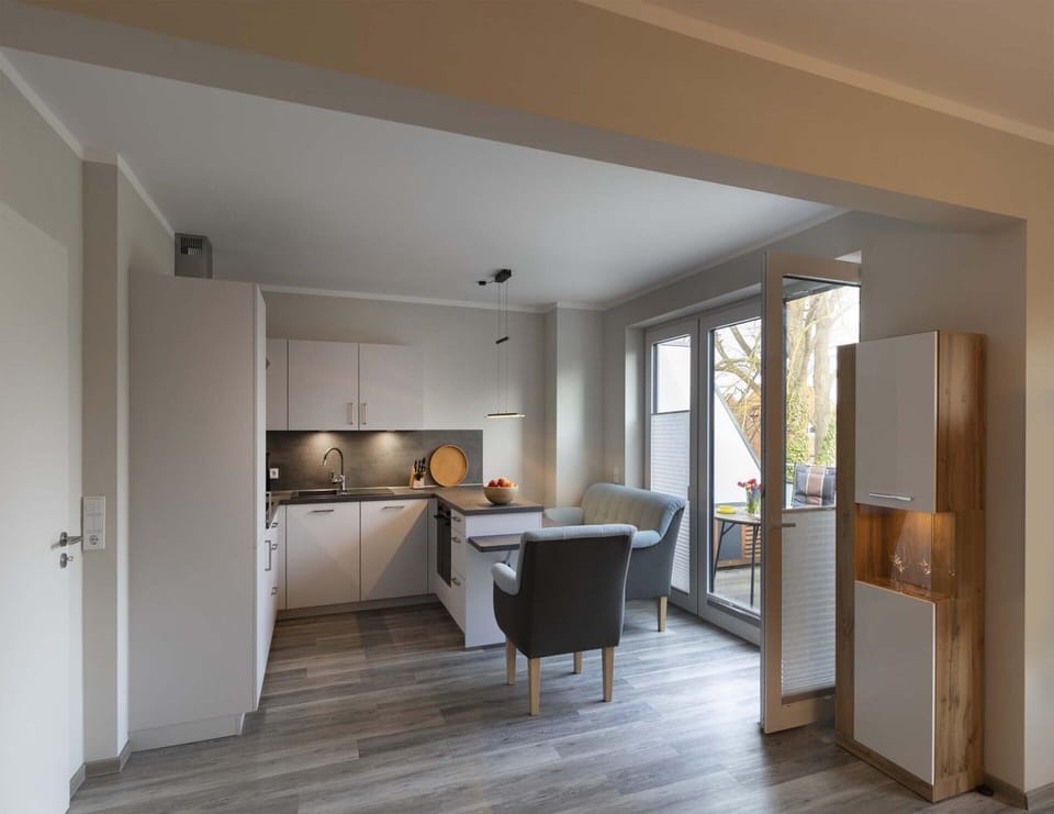 Classic Apartment, 2 Bedrooms | Private kitchen | Fridge, oven, coffee/tea maker, electric kettle