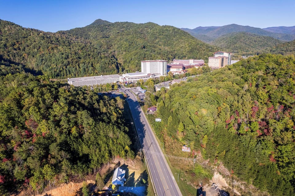 Near to the Casino - Our cabin has a great location for those that wants to explore the mountains, but specially for those that look forward to go to the Harra's Casino.