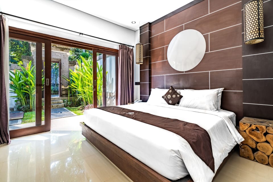 In-room safe, blackout drapes, iron/ironing board, free WiFi