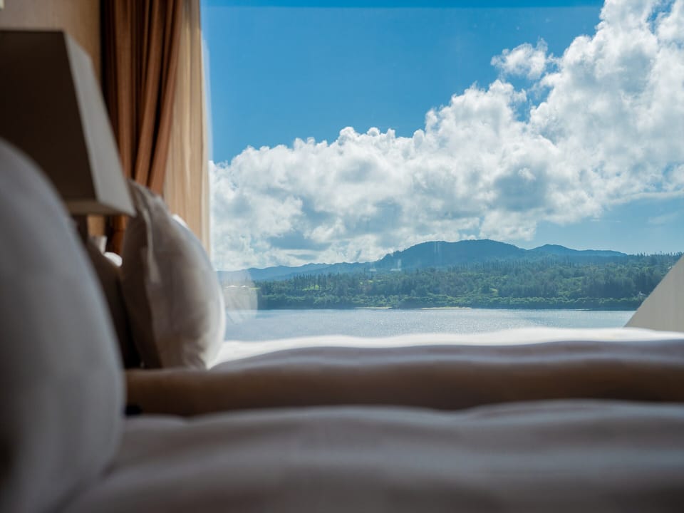 Executive Suite, 1 Bedroom, Non Smoking, Private Pool | Premium bedding, minibar, in-room safe, desk