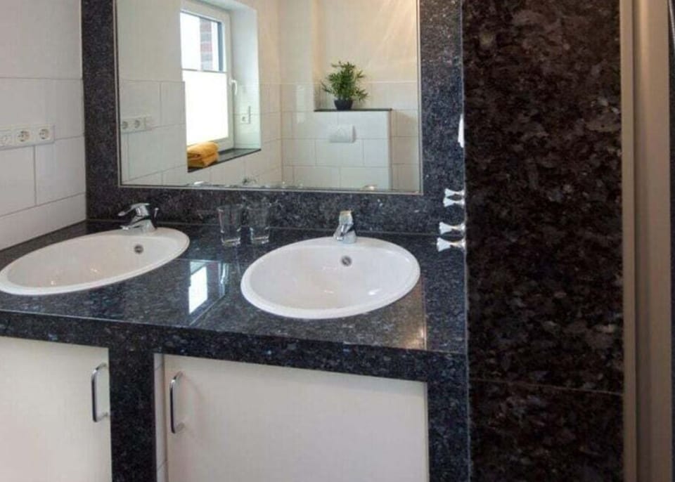 House | Bathroom