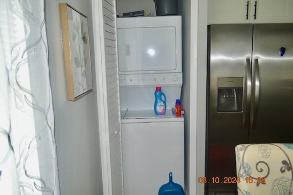 Full washer/dryer