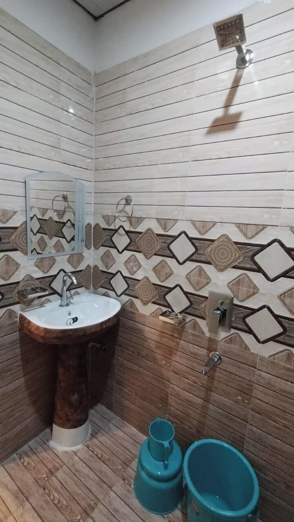 Deluxe Double Room, River View | Bathroom | Shower, rainfall showerhead, towels, soap