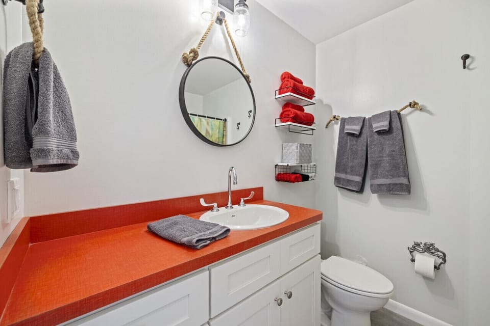 Full bathroom
