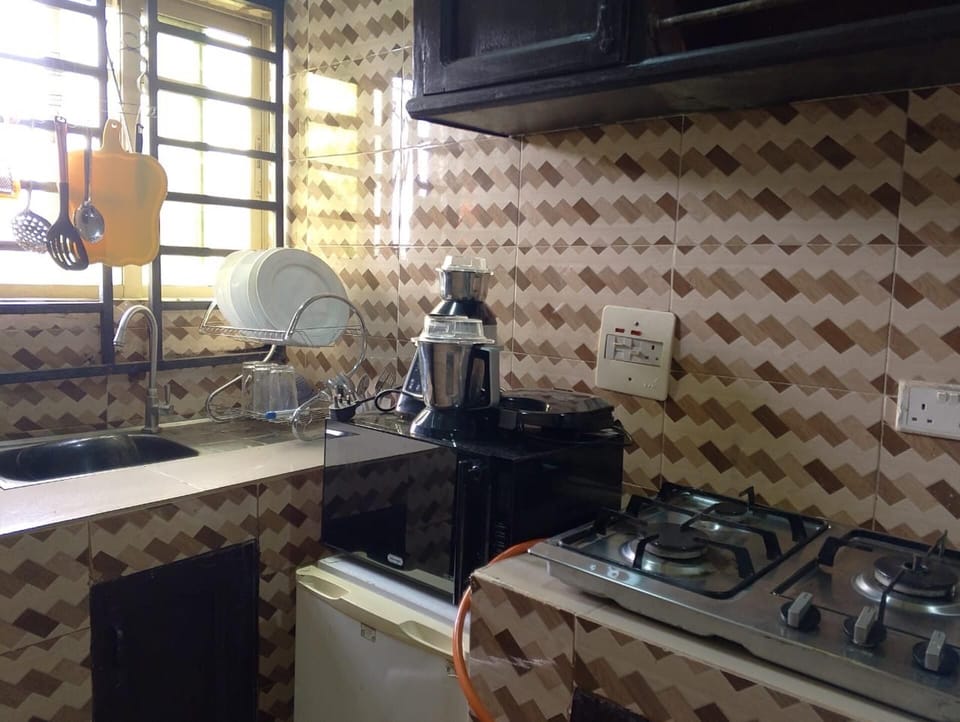 Apartment | Private kitchen | Fridge, microwave, oven, stovetop