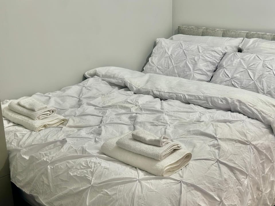 House | 4 bedrooms, free WiFi