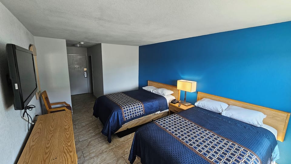 Blackout drapes, iron/ironing board, free WiFi