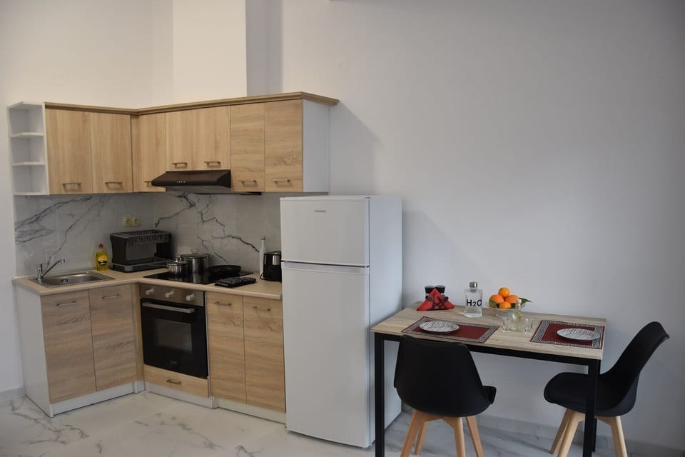 Deluxe Apartment, Mountain View | 1 bedroom, desk, iron/ironing board, free WiFi