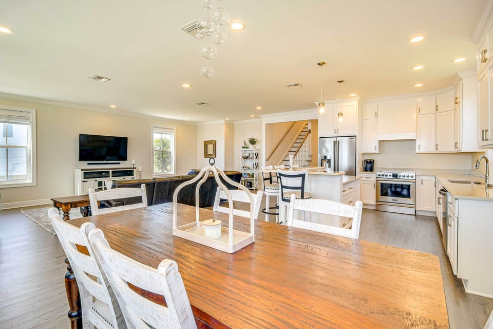 Dining Table | 1st Floor | Dishware/Flatware