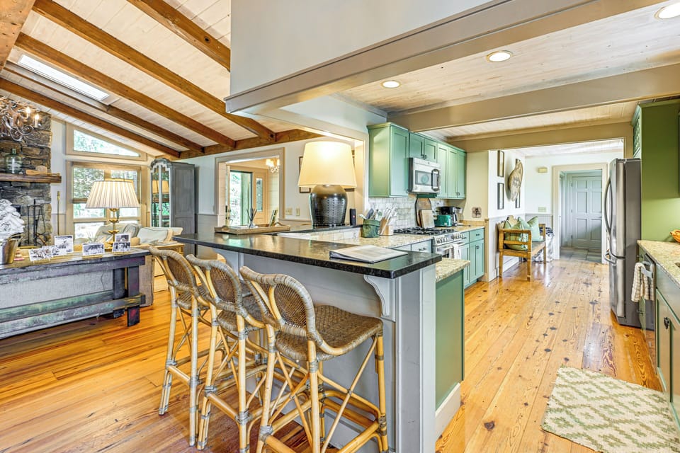 Breakfast Bar | Kitchen | Cooking Basics