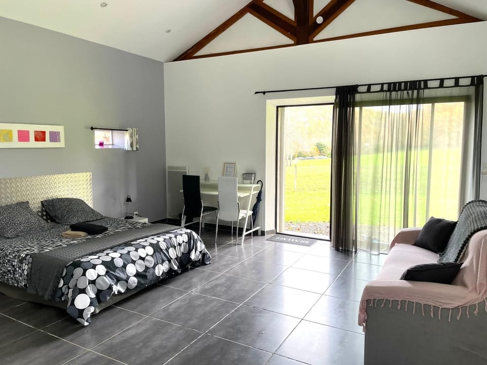 Comfort Quadruple Room, Garden View | Soundproofing, free WiFi