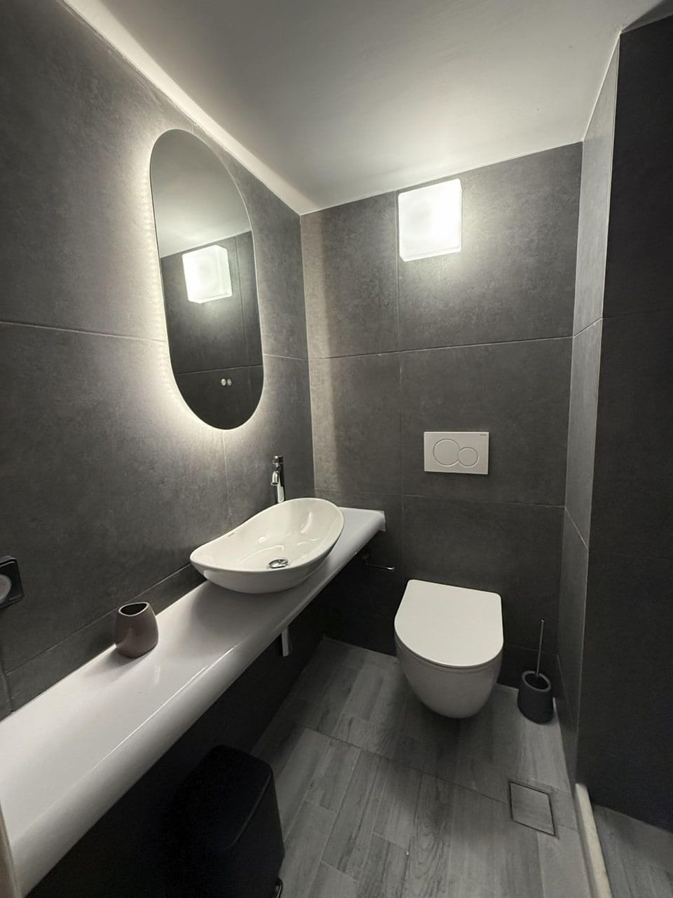 Superior Triple Room | Bathroom | Shower, free toiletries, hair dryer, towels