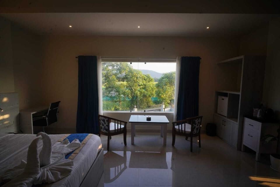 Deluxe Room | Laptop workspace, WiFi (free)