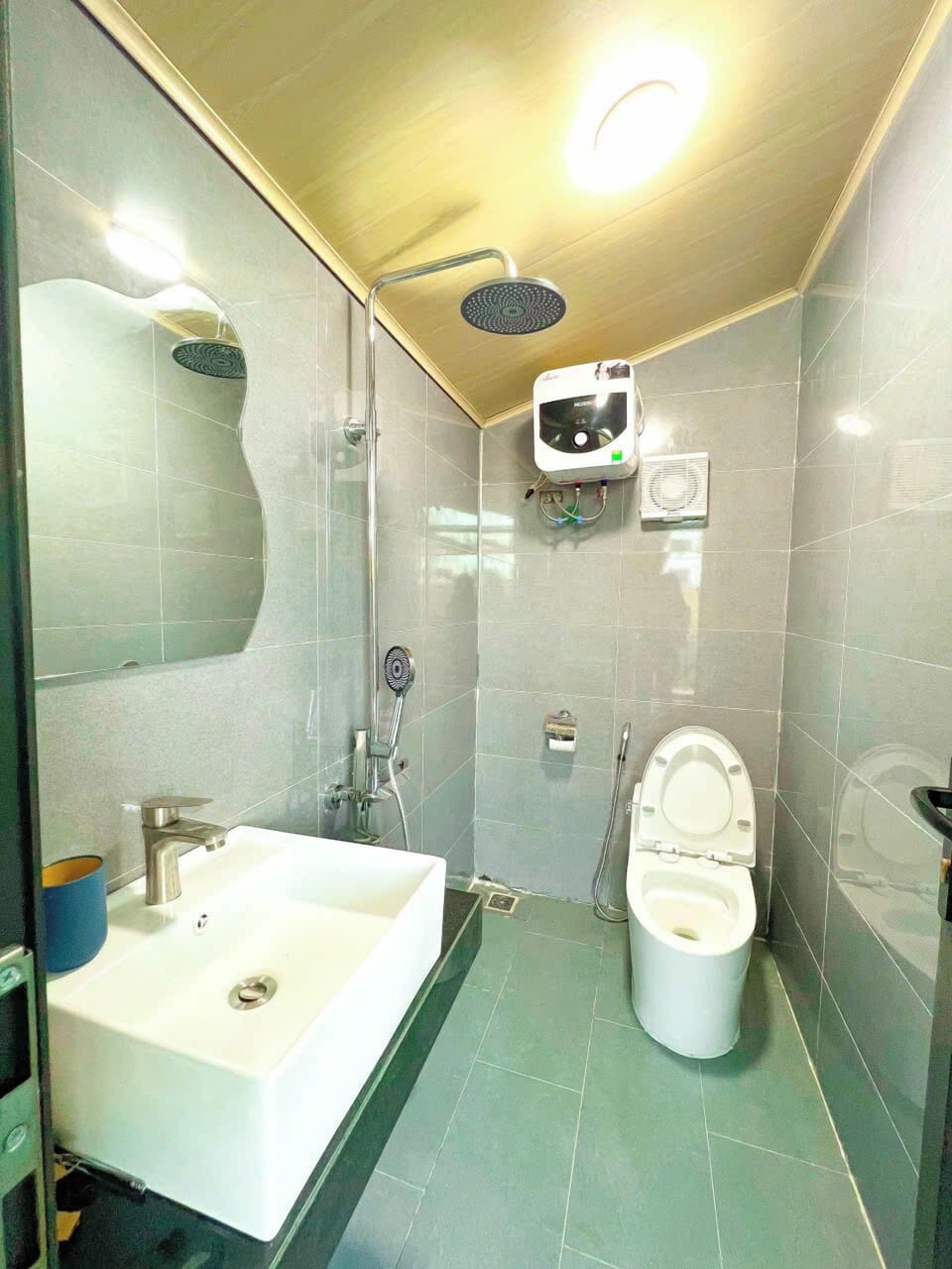 Iron/ironing board, free WiFi
