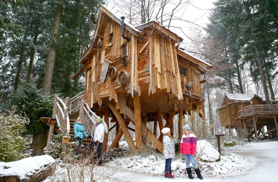 Children's play area - outdoor