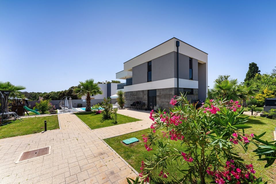 Holiday Home Exterior [summer]