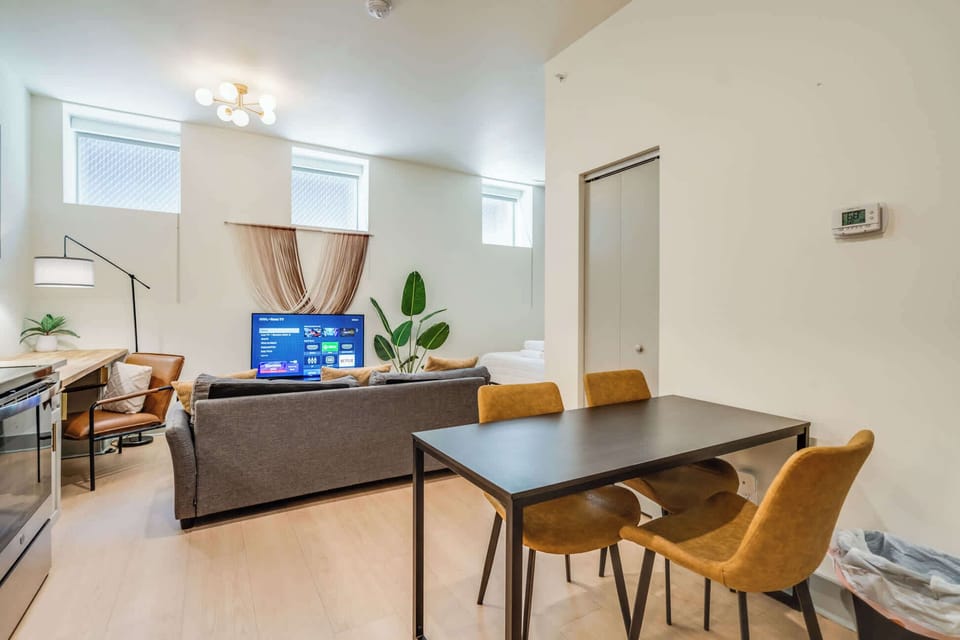 Living Room: Bright and cozy dining space ideal for your home meals!