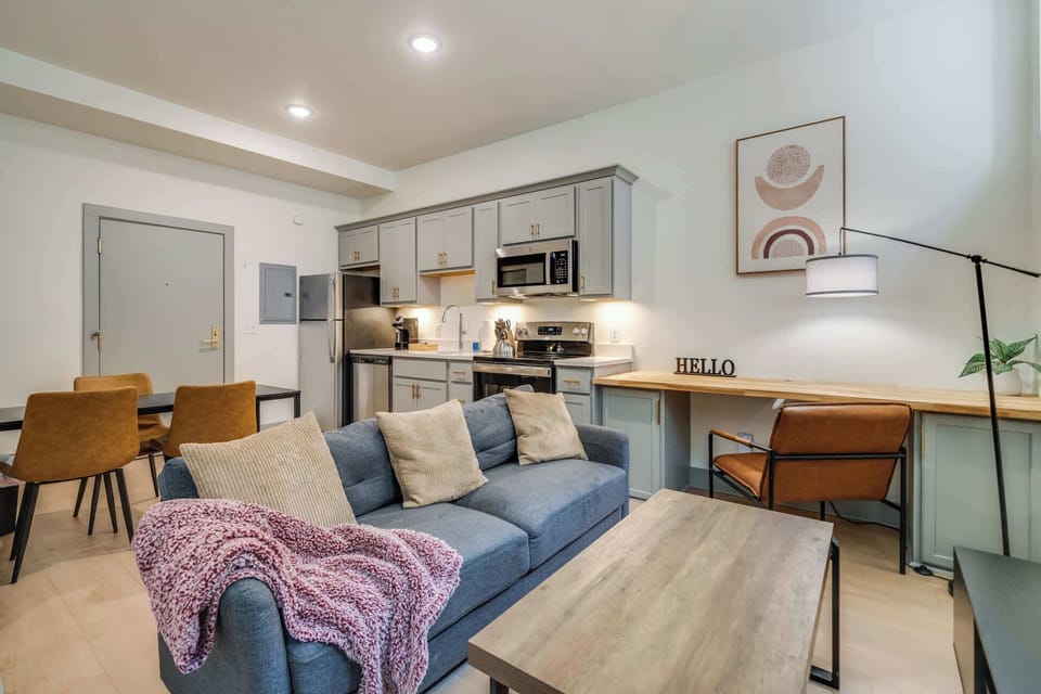Living Room: Modern studio unit with an open layout, ideal for both work and leisure.