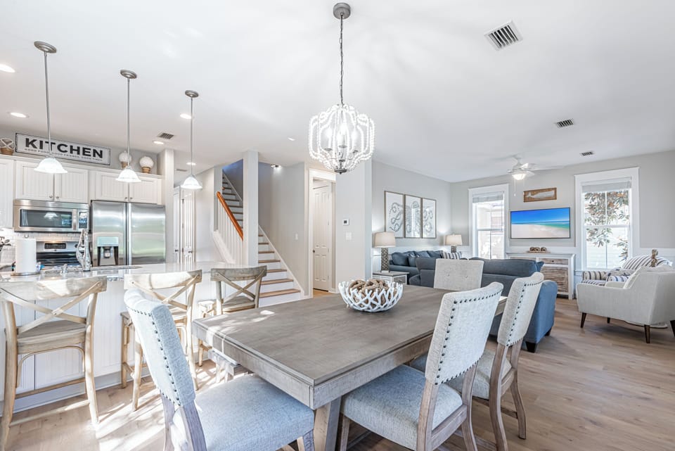 Open Concept Dining, Kitchen & Living Areas
