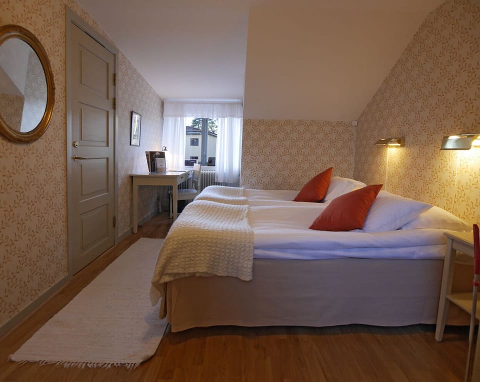 Twin Room | Individually decorated, individually furnished, free WiFi, bed sheets