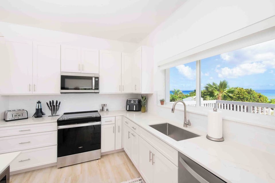 All cookware, flatware, glassware, and utensils are provided. 