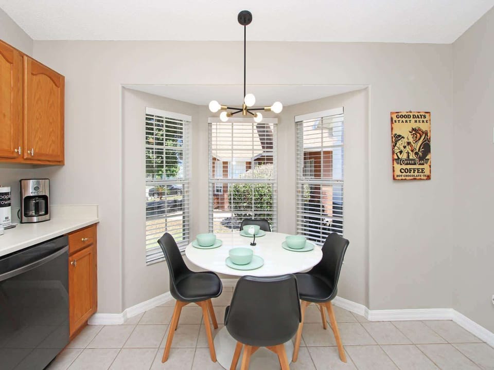 Kitchen seating for 4