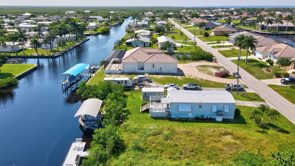 A view south towards the Gasparilla Sound and Charlotte Harbor 