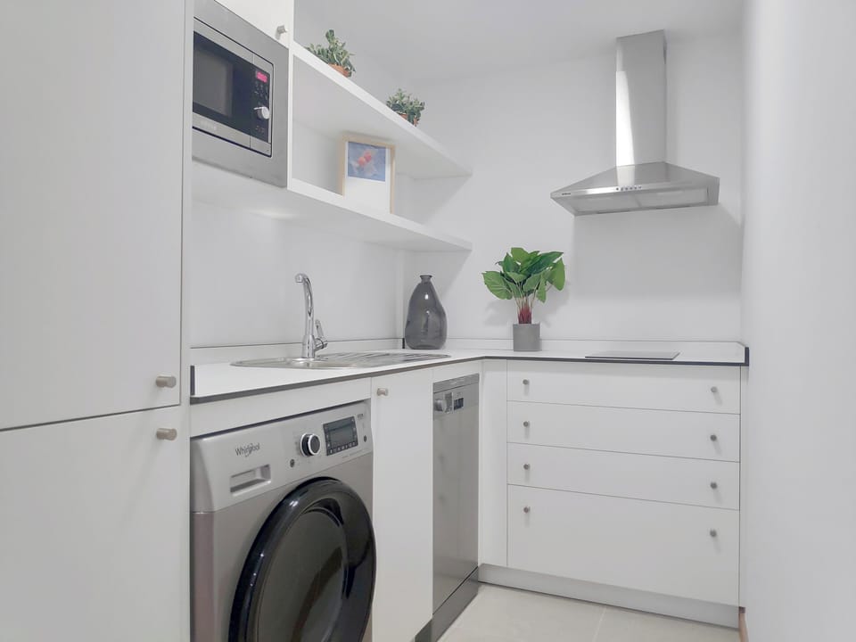 Family Apartment, 2 Bedrooms | Private kitchen | Mini-fridge, microwave, stovetop, dishwasher
