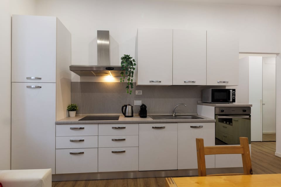 Comfort Apartment | Private kitchen | Fridge, microwave, oven, stovetop