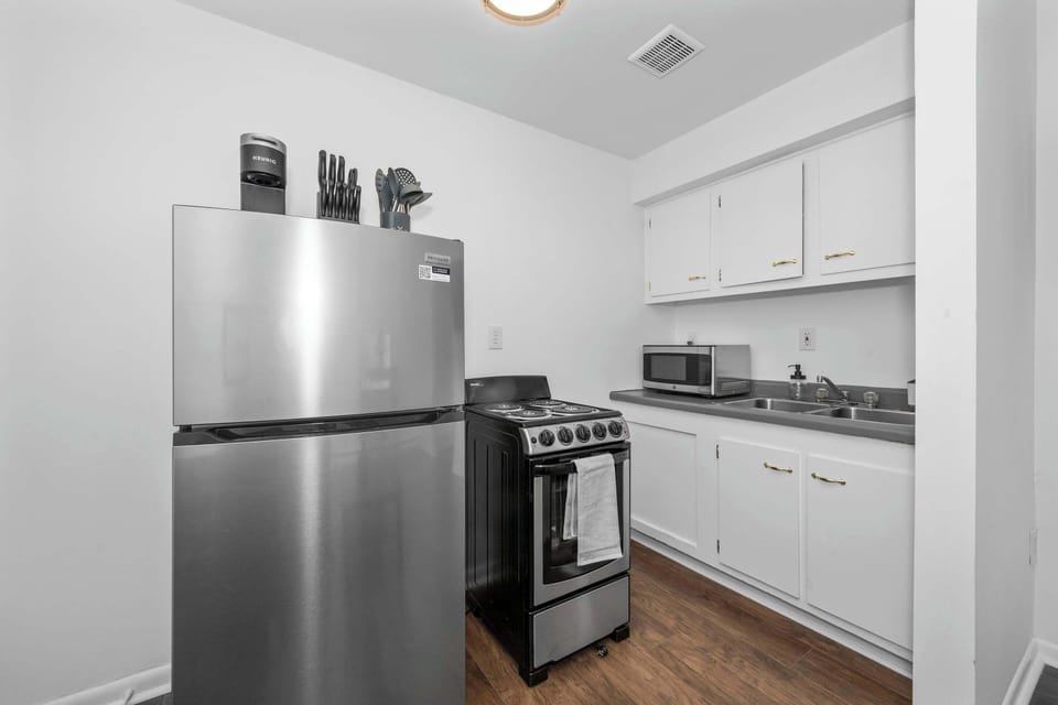Create culinary masterpieces in the efficient, well-equipped kitchen