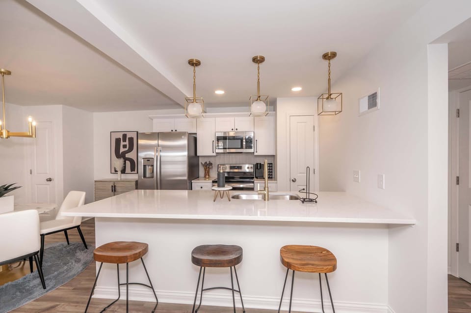 Take your morning coffee at the counter, with available seating for 3