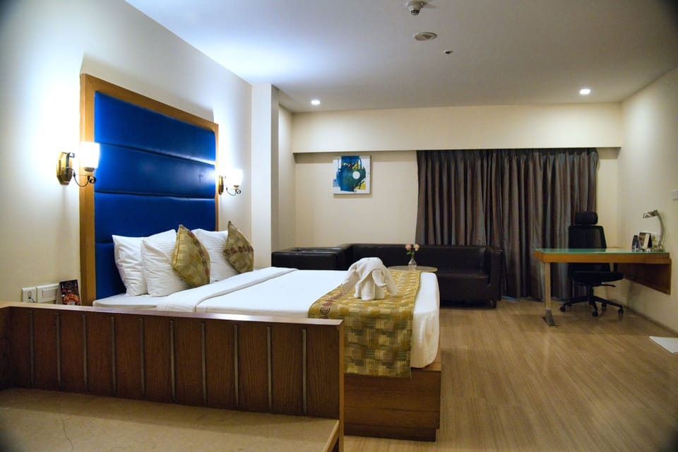 Deluxe Double or Twin Room, 1 Bedroom, Non Smoking, City View | 1 bedroom, premium bedding, down comforters, memory foam beds