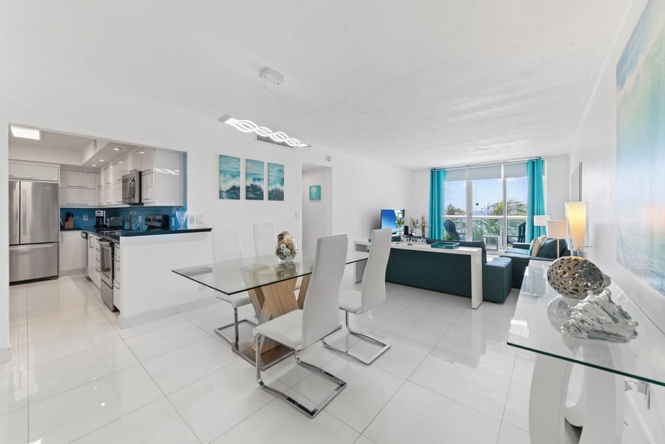 Dining table with seating for 4