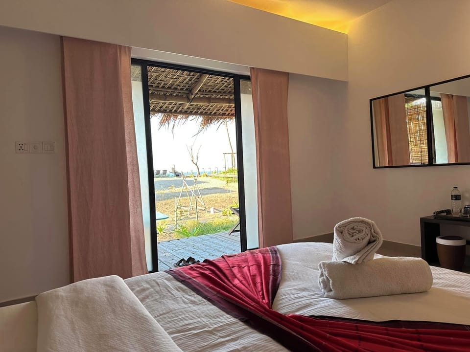 Superior Villa, Sea View | 1 bedroom, in-room safe, desk