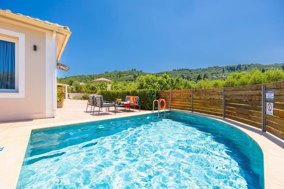Private pool and terrace