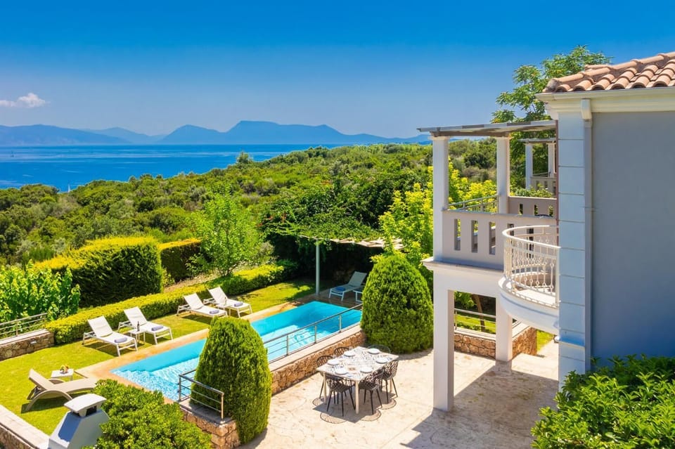 Beautiful villa with private pool and terrace with sea views
